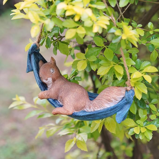 Squirrel Garden Décor Hanging Statue - Hanging on Tree Branch Squirrel Swing Statue Outdoor Garden Decoration Outdoor Gift Comes Statues with Rope and Hook 7.75 * 3.75 * 3.25 Inch