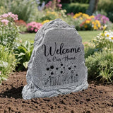 Garden Stone Sculpture with Flowers and Text Welcome to Our Home, Solar Resin Outdoor Sculpture, Suitable As Tomb Decoration for Gardens, Lawns, Cemeteries, Memorial Gifts, Home Decoration