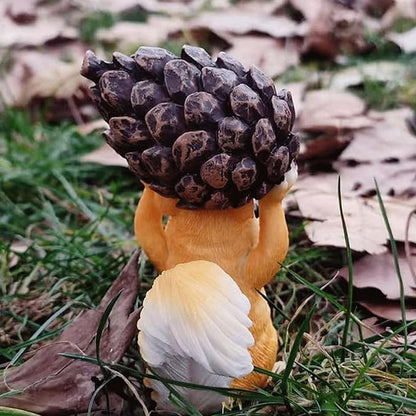 Garden Statues Garden Squirrel Statues Resin Squirrel Figurine Holding Pinecone Animal Figurines for Outdoor Lawn and Yard Garden Decoration Yard Ornaments Decor