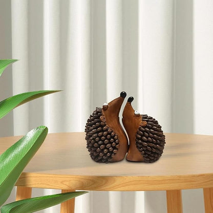 Garden Statues 1Pair Couple Hedgehog Statues Cute Resin Animals Figurines Sculptures Garden for Yard Landscape Plant Pots Craft Wedding Yard Ornaments Decor