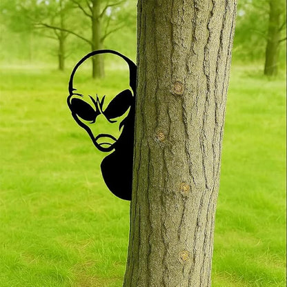 Peek-a-Boo Alien Yard Sign, Funny Peeking Metal Wall Art for Home Fence Garden Fence Patio Yard Farmhouse Outdoor Decor for Sci-Fi Fans & Pranksters, Unique Gift Idea (Alien,L)