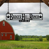Personalized Metal Farm Sign, Customized Family Name Ranch Sign, Large Last Name Sign for Farmhouse Decoration, Outdoor Farm Wall Art, Welcome Sign, Entrance Gate Sign, Farm Lovers Gift, Garden Decor