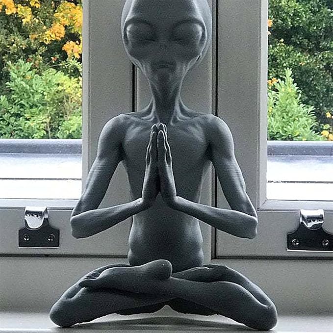 Meditating Alien Garden Sculptures & Statues, Alien Resin Statue Ornament Yard Best Art Decor for Indoor Outdoor Home or Office Collectible Figurine Gift, Grey, Small (SNSN-cijia-1)