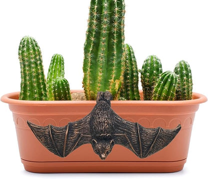 Resin Bat Garden Statues Bat Planter Hanger Flower Pot Hugger Pot Plant Decoration Plant Decorative Figurines for Fairy Garden Fence Yard Patio Outdoor Indoor Ornaments, for Family or Friends Gift