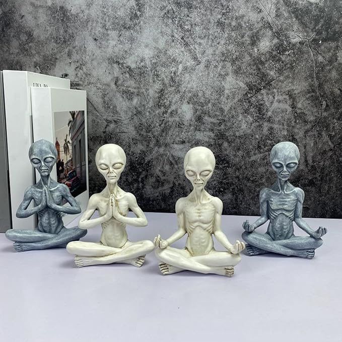 Yoga Alien Statue - Sci-fi Outer Space UFO Figure, Resin Alien Home Office Bookshelf Decor Sculpture, 6.3" H