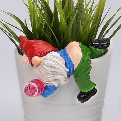 Cute Climbing Gnome Figurines Flower Pot Hugger, Resin Hanging Gnomes Statue Outdoor Decor Fence Ornaments for Patio Lawn Garden Yard