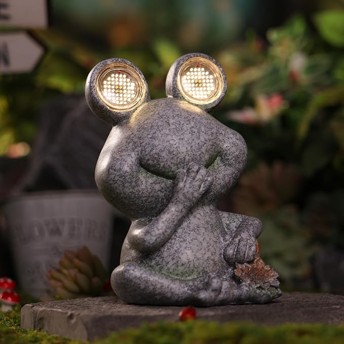 Frog Garden Statue Light Solar Light Figurine Outdoor Decor Fairy Garden Decorations Outside Art for Yard, Gardens Patio, Lawn Décor Unique Gift for Women (Frog)
