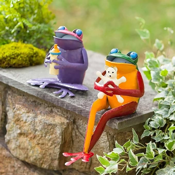 Metal Frog Outdoor Garden Ornament Decoration, Yard/Balcony/Flower Pot Art Statue Decorations, Funny Cute Animal Frogs Iron Vintage Statues (Yellow-C)