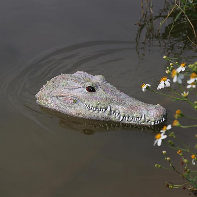 Floating Lifelike Alligator Head – A Protective Must-Have for Garden Ponds, Alligator-Shaped Decoration for Garden Ponds and Water Features, Duck Deterrent, and a Vivid Predator Replica