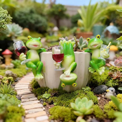3-piece Fairy Garden Gnome Set, Beer-Drinking Gnome Resin Statue, Outdoor Decorative Item (Green)