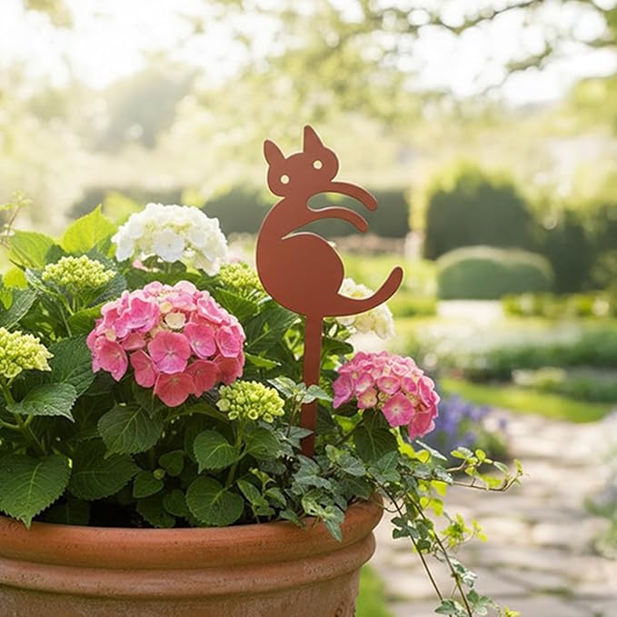 Stretching Cat Metal Garden Stake – Powder-Coated Steel Plant Pick for Pots & Planters, Cute Indoor/Outdoor Rustic Decorative Accent