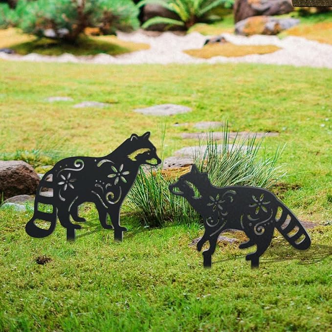 WADORN 2Pcs Raccoon Metal Decorative Garden Stakes, Black Raccoon Silhouette Metal Outdoor Statues Animals Garden Ornament Gifts Black Yard Art Decoration for Outdoor Backyard Patio Lawn Walkways