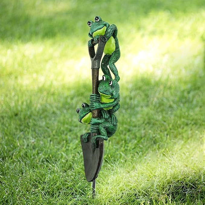 DreamsEden Frog Garden Statue Lawn Ornament Decor, 3 Cute Frogs Figurines on a Shovel, Fairy Outdoor Patio Yard Decorations
