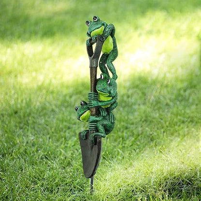 DreamsEden Frog Garden Statue Lawn Ornament Decor, 3 Cute Frogs Figurines on a Shovel, Fairy Outdoor Patio Yard Decorations