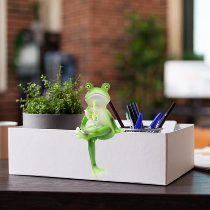 HPMAISON Miniature Frog Figurines Plant Decorations for Pots Resin Garden Frog Statue Cute Planter Hugger for Pot Fish Tank Mini Outdoor Yard Patio Fairy Garden Statue Desk Ornament (Juice Cup)