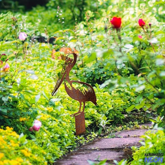 Metal Bird Garden Statue, Heavy-Duty Outdoor Yard Art with Rustic Charm, Elegant Wildlife Sculpture for Patio, Courtyard & Landscapes, Weather-Resistant Iron Decor with Intricate Detailing