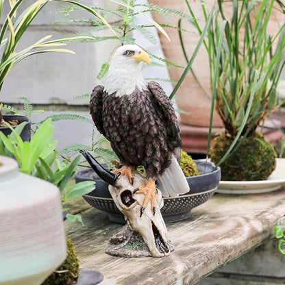 Patriotic Eagle Statue Wild Bird Eagle Decor, 13 Inch Resin Eagle Figurine Decor, Used for Home Office and Outdoor Garden Decoration, Eagle Scout Gift, American Citizen Gift.