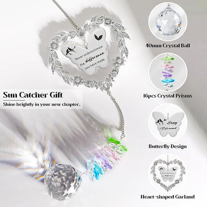 Retirement Gift Sun Catcher, Happy Retirement Gift for Women Men, Retired 2025 Rainbow Maker for Coworker, Heart-Shaped Metal Wreath Design Ornament, Farewell Crystal Prism for Friends