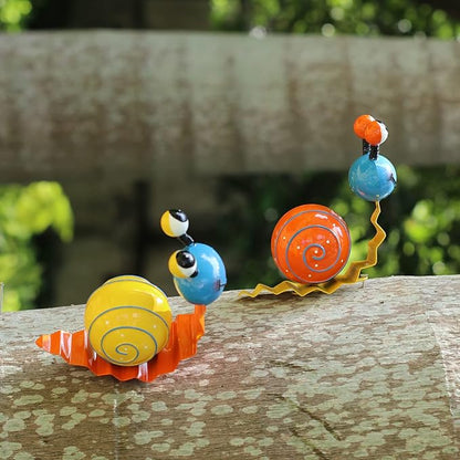 Cruis Cuka Metal Garden Decor Cute Snail Yard Art Outdoor Lawn Patio Ornament Fence Decorations for Outside - Set of 2(Yellow,Orange)