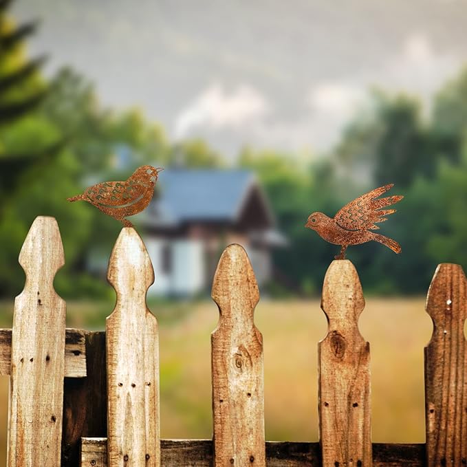 GWHOLE 4Pcs Rusty Metal Birds, Outdoor Decor Garden Bird Statue Metal Yard Art Ornaments for Garden Patio Bird Decoration