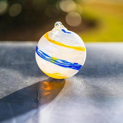 4”Christmas Balls, Gazing Balls Hanging Friendship Balls, Hand-Blown Glass Ball Christmas Ornament for Window Outdoor Home Decor, Christmas Tree Decoration, Gifts for Women (White