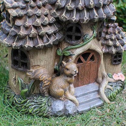 Zayton Garden Squirrel's House Outdoor Statues Yard Resin Decoration Gift Handmade Housewarming Gift for Patio Yard Lawn Waterproof Cracking