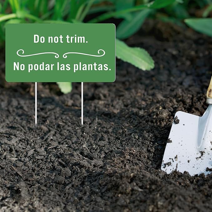 Soaoo 4 Pcs Corrugated Plastic Do Not Trim Yard Signs with Stakes 6.2 x 3.3 Inch 9.2 x 4.9 Inch Plant Signs Bilingual Garden Markers for Outdoor Lawn(Green,Classic)