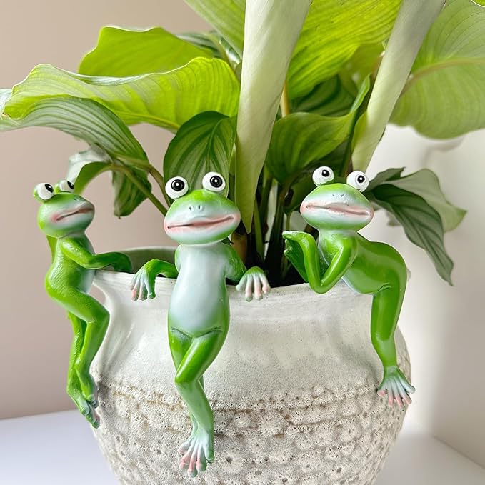 Cute Climbing Frog Figurines Flower Pot Hugger Resin Hanging Frog Sculpture Outdoor Statue Plant Pot Decorations for Home Garden Fence Balcony Patio Lawn Yard Ornaments (Back)