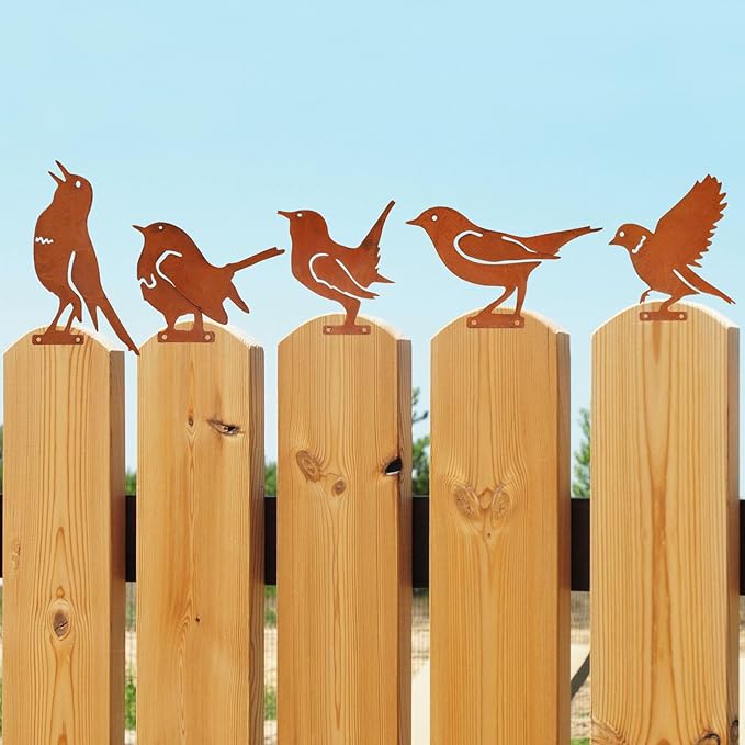 5PCS Metal Birds Fence Decoration, Outdoor Rusty Birds Garden Sculptures and Yard Art, Craft Statue Ornaments Rustic Farmhouse Garden Decor (Style 1)