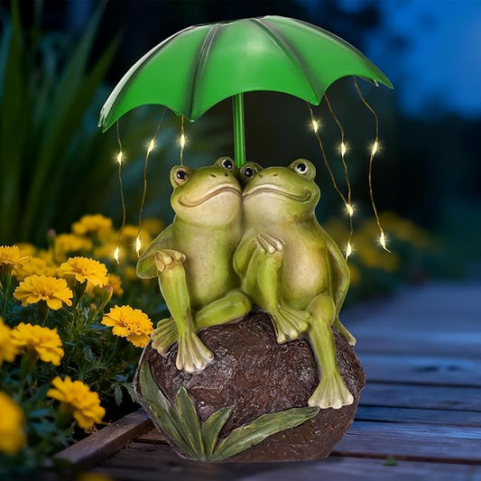 Solar Garden Statues Decor Frog Couple with LED Lights and Umbrella, Spring Outdoor Garden Statues, Frog Statue for Patio, Balcony, Housewarming, Yard Ornaments Gifts for Women