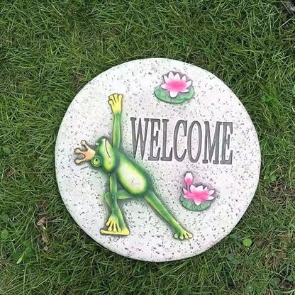 Etlegor Garden Décor Stepping Stones, Fun Animal Print Outdoor Pathway Décor Step Stones, All-Weather Lawn Pathway/Flower Beds/Courtyard Pavers(Frog-B)