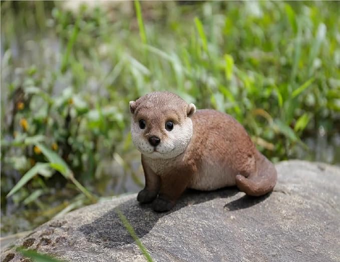 HI-LINE Leaning Forward Otter Outdoor Garden Statue - 7.5"