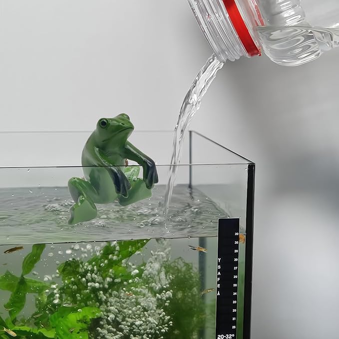 Mini Resin Frog Garden Statue Frog Flower Pot Hugger Figurines Planter Hanger Pot Plant Decoration Ornament for Fence Yard Lawn Balcony Patio Outdoor Indoor, for Family or Friends Gift