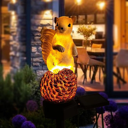 QH & Garden Solar Outdoor Lights Squirrel Garden Statues Decor，Resin Squirrel Solar Light Birthday Gifts for Mom- Waterproof Cute Animal Figurine Lights for Balcony, Yard, Lawn, Pathway, Walkway