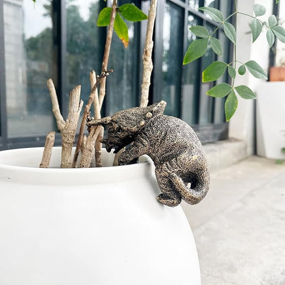 Miniature Triceratops Figurines Plant Decorations for Pots,Vintage Resin Hanging Triceratops Statue Planter Pot Hugger,Cute Climbing Dinosaur Flower Pot Hanger,Funny Garden Decor Outdoor Yard Gifts