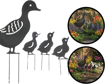 Iron Garden Ornament Wrought Metal Family Decor for Outdoor Lawn and Backyard Landscaping