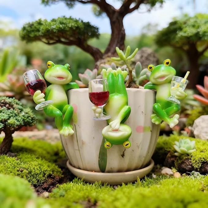 3-piece Fairy Garden Gnome Set, Beer-Drinking Gnome Resin Statue, Outdoor Decorative Item (Green)