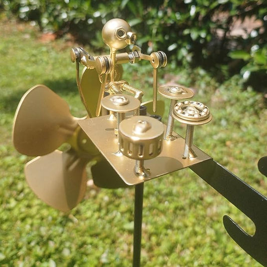 Handmade Metal Drummer Windmill – Wind-Powered Yard Art Sculpture, Garden Decor for Lawn, Patio, or Courtyard – Outdoor Percussionist Figurine Gift（Drummer-B）