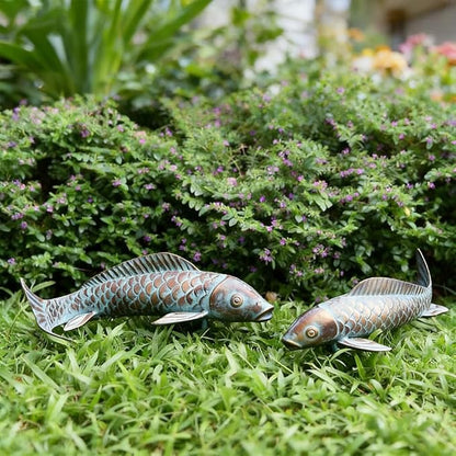 Outdoor Garden Koi Fish Statues, 2pcs Antique Copper Fish Sculptures for Pond, Lawn, Patio, Yard and Home Decor, Perfect Gardening Gift for Grandma and Women