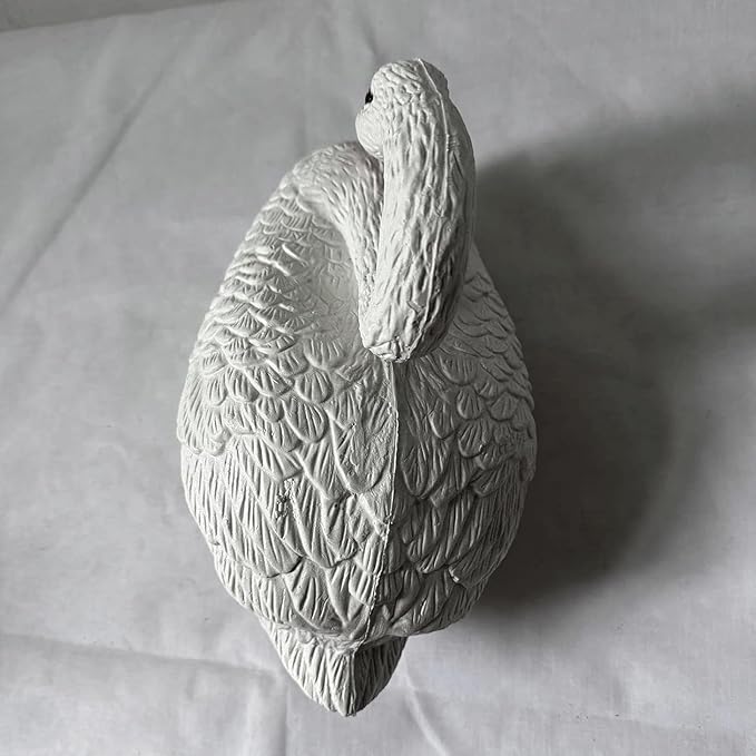 Garden Statues Garden Pond Float Swan Decor Swan Figurine Float Realistic for Courtyard Gardens Yard Lawn Sculpture Country Farm Figures Yard Ornaments Decor