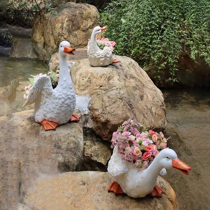 Garden Statues Outdoor Decor Balcony Figurine Outdoor Statues Outdoor Creative Duck Statue, Garden Lawn Floor Flower Stand Decoration, Garden Pond Animal Figurines, Unique Gift(31*24*45cm)