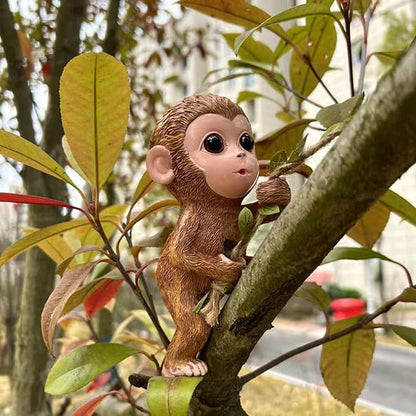 Climbing Monkey Tree Hugger Garden Monkey Statue Resin Animal Sculpture Yard Decor for Outside, Funny Tree Climber Figurine Outdoor Patio Lawn Decor