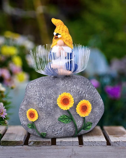 FREECUBE Gnome Garden Decor, Outdoor Solar Garden Statue with Light, Funny Gnome Outdoor Garden Decor for Outside Solar Gnomes Decorations for Yard, Patio, Balcony, Garden