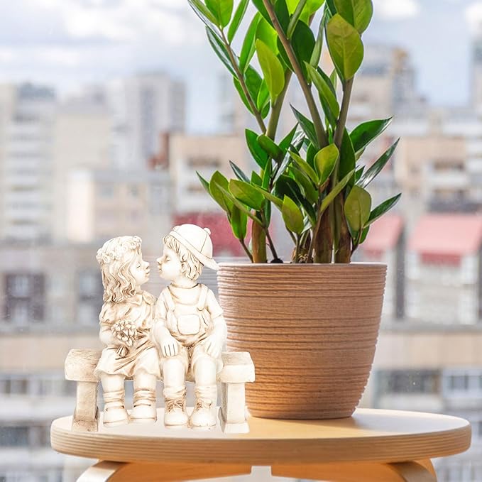 SUPVOX Resin Boy Girl Garden Statue Ornament Artistic Outdoor Decorative Figurines for Patio Lawn Tree Accent Fall Garden Decor Craftsmanship Resin Sculpture