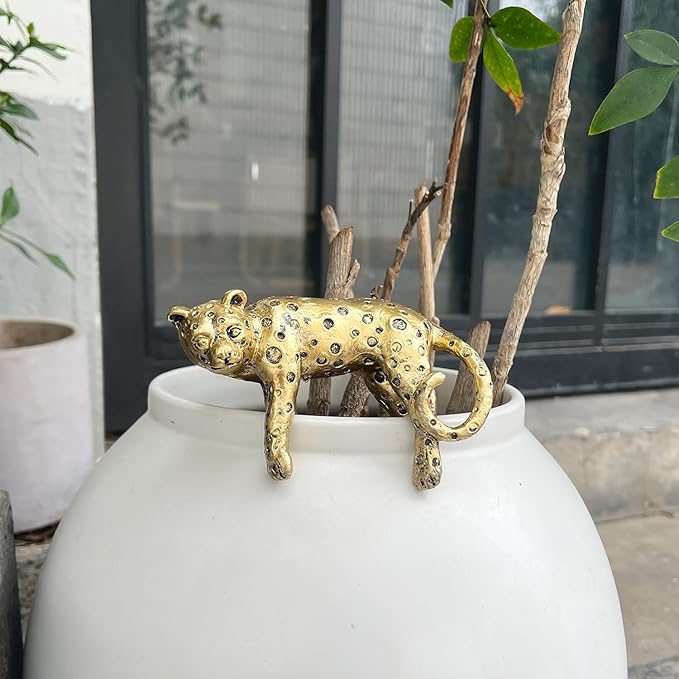 Miniature Lying Leopard Figurines Plant Decorations for Pots,Golden Resin Leopard Statue Planter Pot Hugger,Cute Flower Pot Hanger,Funny Garden Decor Outdoor Yard Balcony Gifts