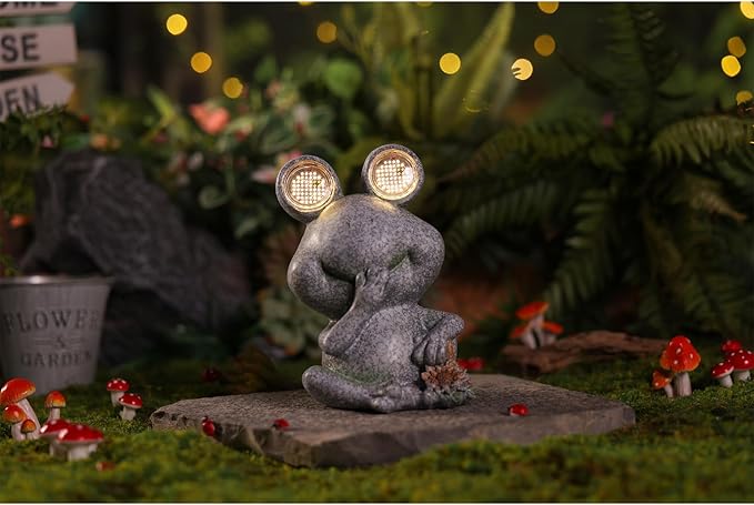 Frog Garden Statue Light Solar Light Figurine Outdoor Decor Fairy Garden Decorations Outside Art for Yard, Gardens Patio, Lawn Décor Unique Gift for Women (Frog)