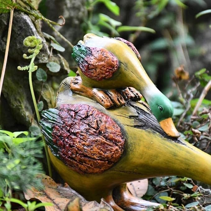 Outdoor Statue Garden Sculpture Ornaments Outdoor Cute Water Absorption Duck Statue Resin Crafts Creative Animal Art Sculpture Outdoor Garden