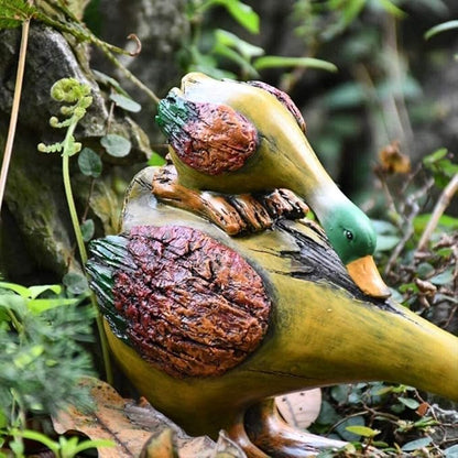 Outdoor Statue Garden Sculpture Ornaments Outdoor Cute Water Absorption Duck Statue Resin Crafts Creative Animal Art Sculpture Outdoor Garden