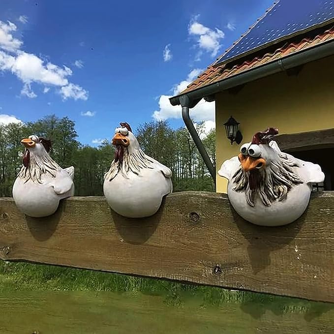 Garden Statues Funny Face Chicken Fence Ornament Resin Ornament Hanging Foot Chicken Yard Statue Outdoor Chicken Decor Garden Statues Yard Ornaments Decor