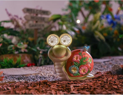 Snail Garden Statue Light Solar Light Figurine Outdoor Decor Fairy Garden Decorations Outside Art for Yard, Gardens Patio, Lawn Décor Unique Gift for Women (Snail)